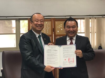09.23.2019 與I-Global簽訂學術交流協議書03
