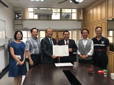 09.23.2019 與I-Global簽訂學術交流協議書02