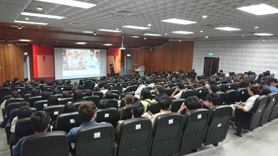 10.29.2019 美國麻省藥科與健康科學大學蒞校留學說明會