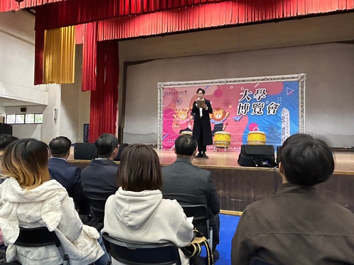 林口僑大先修大學博覽會圖片